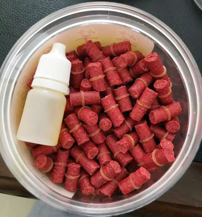 該圖（tú）是河北客（kè）戶使用www.17c.com魚飼料顆粒機製作出來的顆粒料